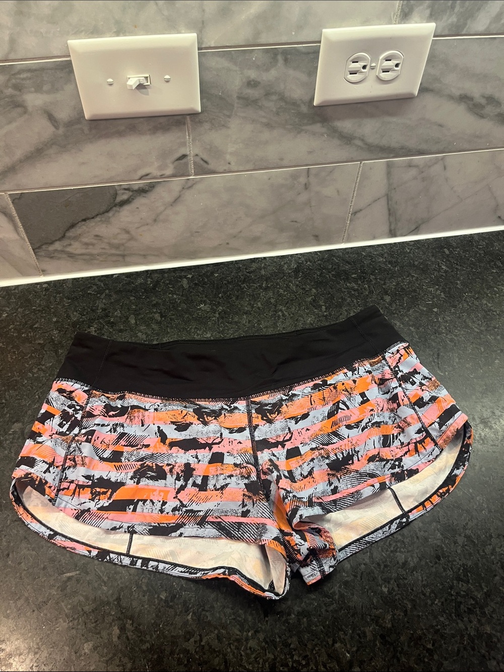 Ladies LULULEMON SPORTS SHORTS